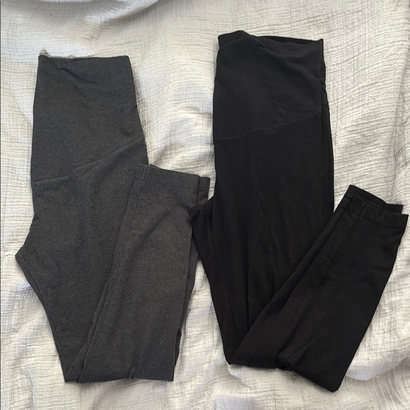 Old Navy Black and Gray Maternity Leggings - Picture 1 of 2